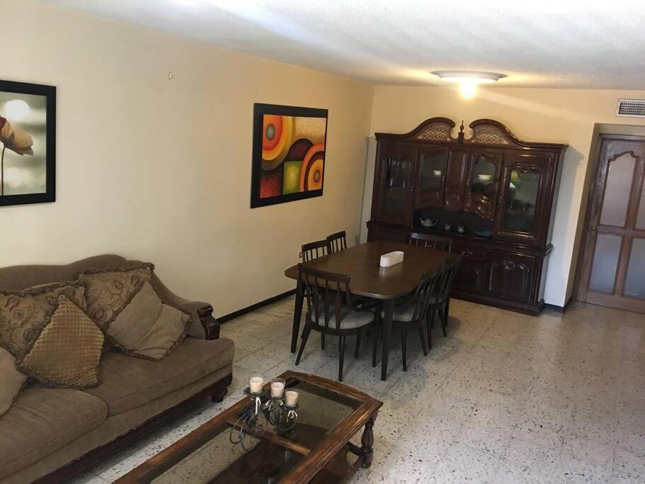 Casa Muy Comoda En Excelente Lugar Hermosillo Exterior foto
