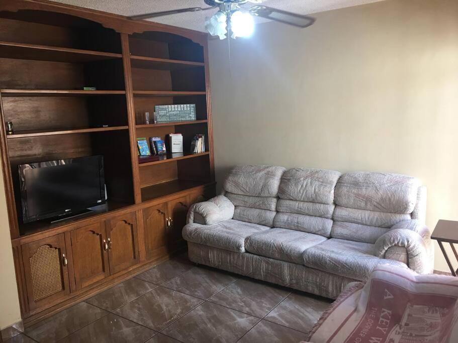Casa Muy Comoda En Excelente Lugar Hermosillo Exterior foto